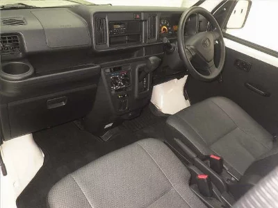 TOYOTA PIXIS VAN
