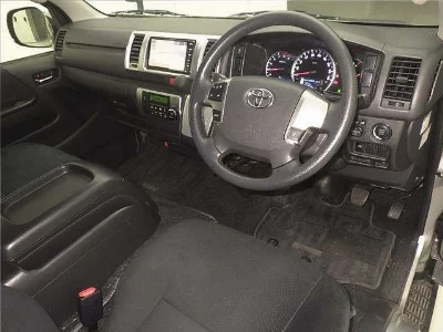 TOYOTA HIACE