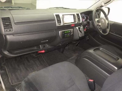 TOYOTA HIACE