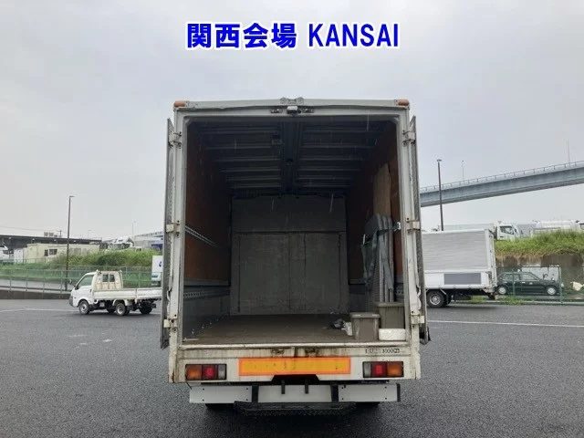 Mitsubishi Fuso Canter  с аукциона в Японии