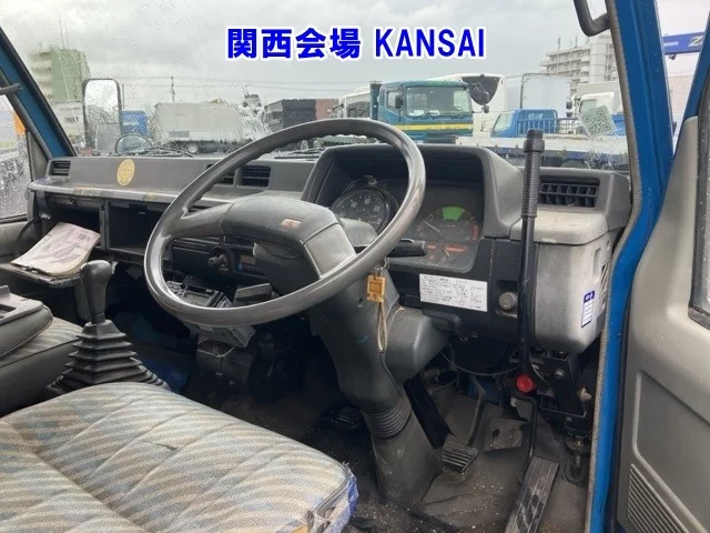 Mitsubishi Fuso Canter  с аукциона в Японии