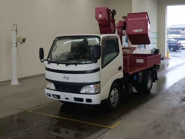 Hino Dutro  с аукциона в Японии