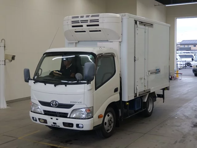 Toyota ToyoAce  с аукциона в Японии