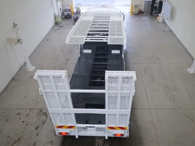 Isuzu Elf  с аукциона в Японии