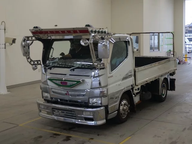 Mitsubishi Fuso Canter  с аукциона в Японии