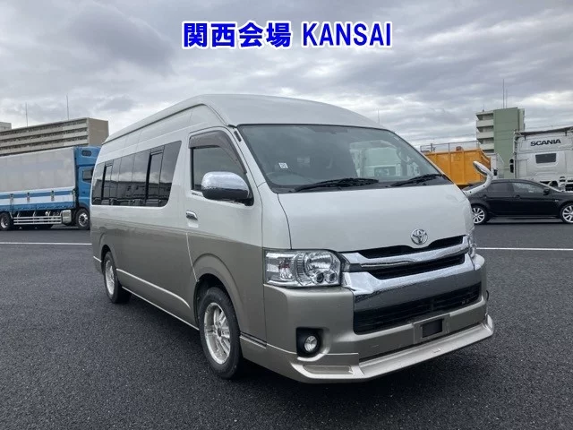 Toyota RegiusAce  с аукциона в Японии