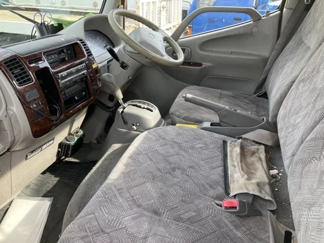 Hino Dutro  с аукциона в Японии