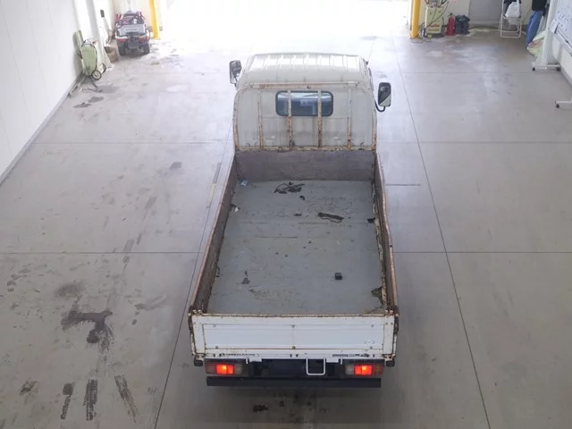 Toyota Dyna  с аукциона в Японии