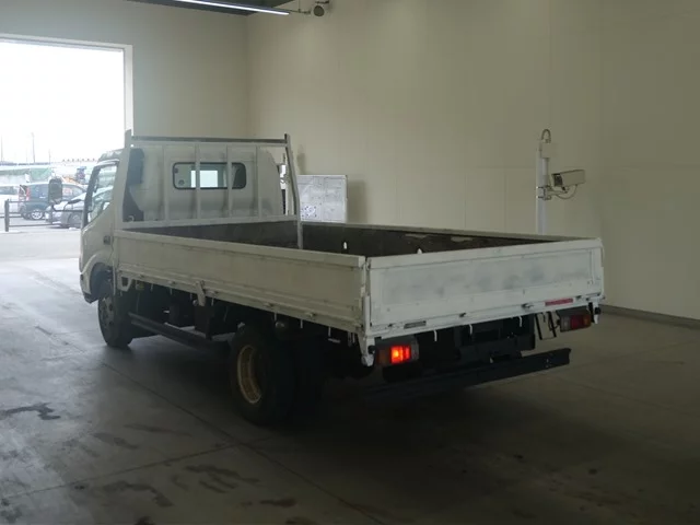 Hino Dutro  с аукциона в Японии