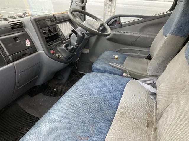 Mitsubishi Fuso Canter  с аукциона в Японии