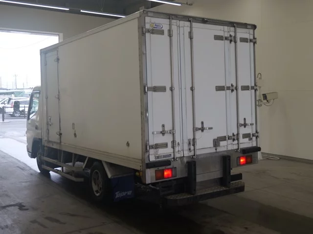 Mitsubishi Fuso Canter  с аукциона в Японии