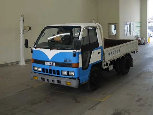 Isuzu Elf  с аукциона в Японии