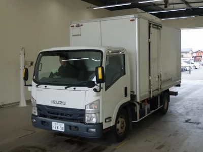 Isuzu Elf
