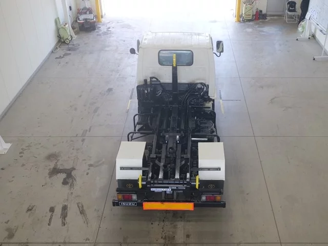 Isuzu Elf  с аукциона в Японии