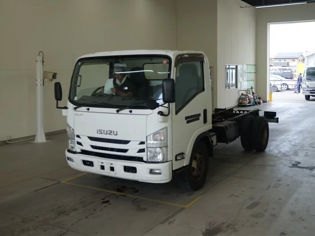 Isuzu Elf  с аукциона в Японии