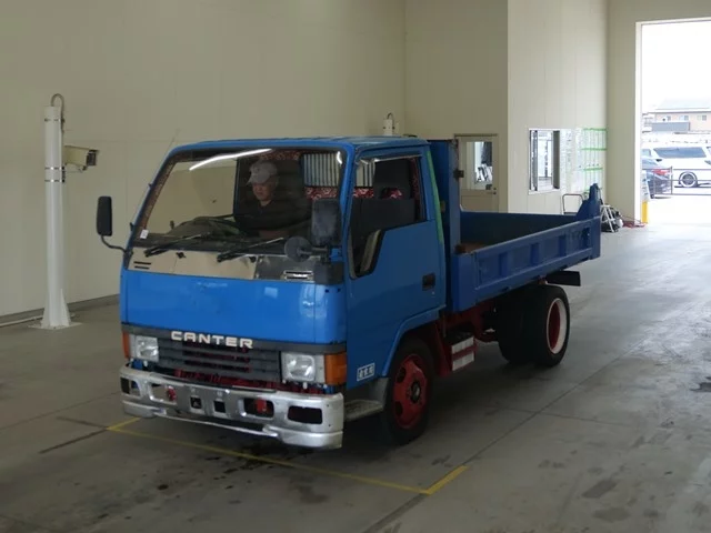 Mitsubishi Fuso Canter  с аукциона в Японии