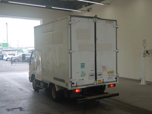 Hino Dutro  с аукциона в Японии
