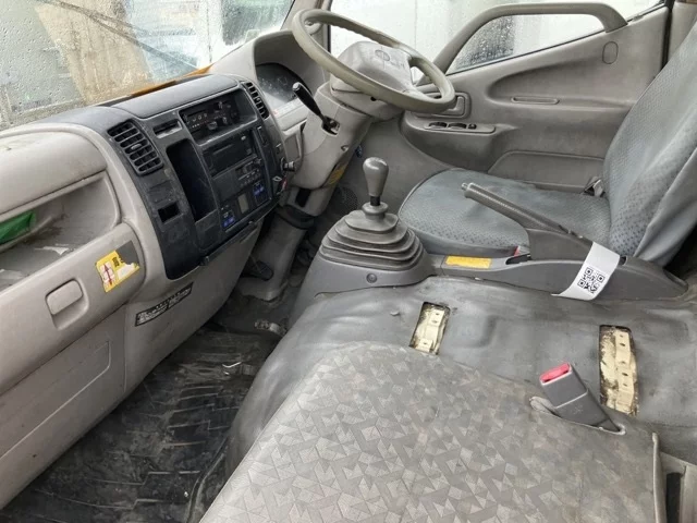 Hino Dutro  с аукциона в Японии