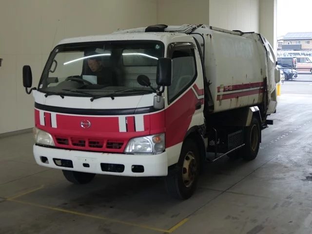 Hino Dutro  с аукциона в Японии