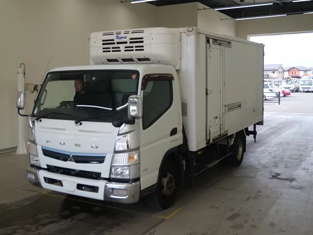 Mitsubishi Fuso Canter  с аукциона в Японии