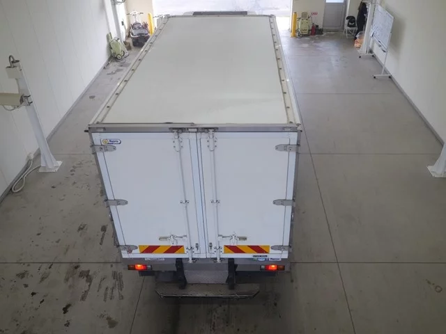 Mitsubishi Fuso Canter  с аукциона в Японии