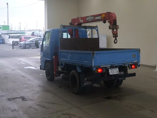 Isuzu Elf  с аукциона в Японии