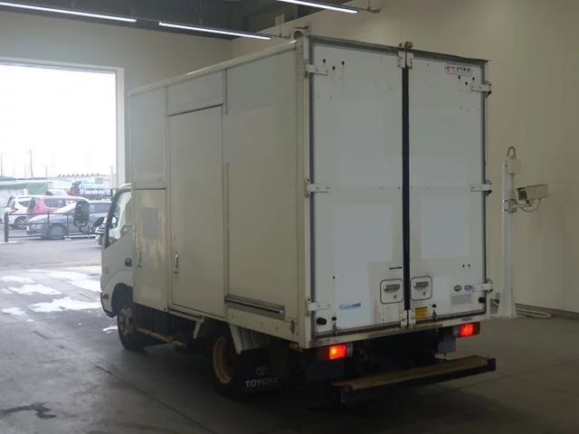 Toyota ToyoAce  с аукциона в Японии