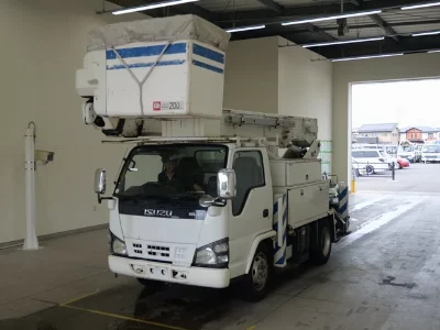 Isuzu Elf