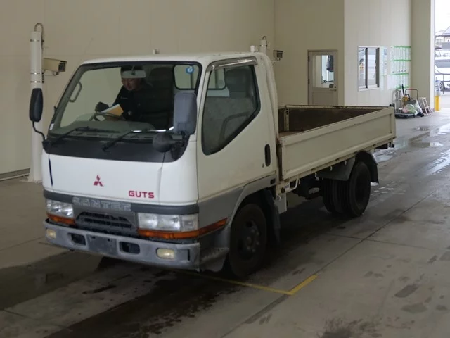 Mitsubishi Fuso Canter  с аукциона в Японии