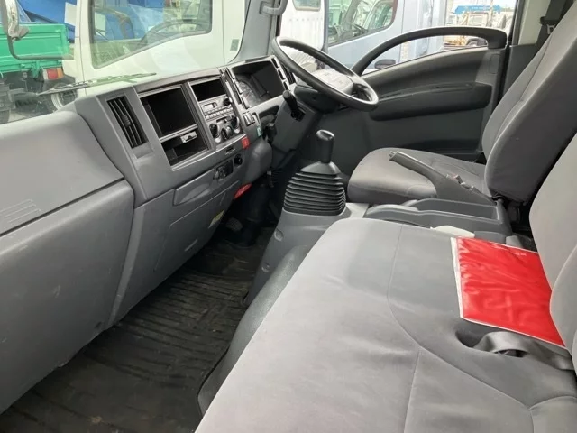Nissan Atlas  с аукциона в Японии