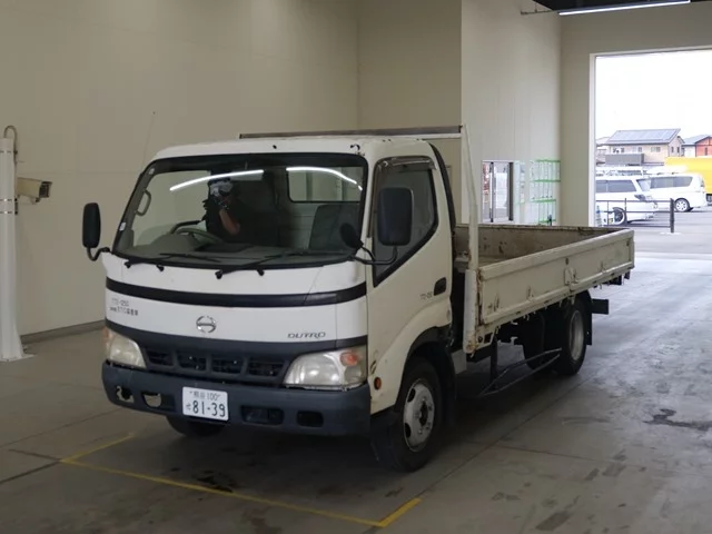 Hino Dutro  с аукциона в Японии