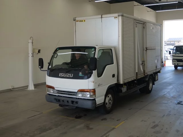 Isuzu Elf  с аукциона в Японии