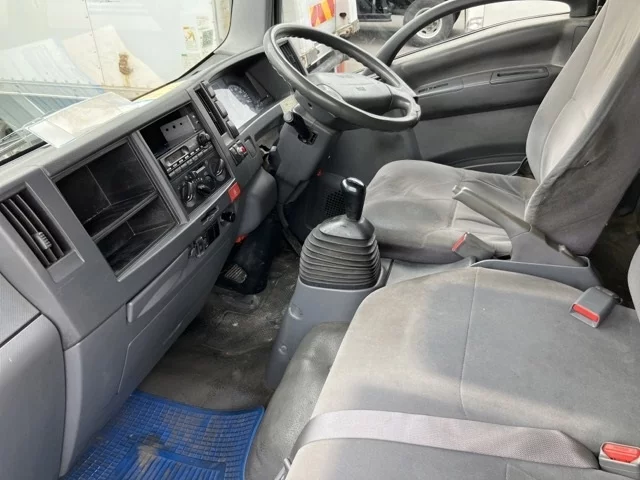 Isuzu Elf  с аукциона в Японии
