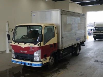 Isuzu Elf