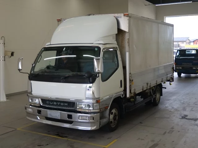 Mitsubishi Fuso Canter  с аукциона в Японии