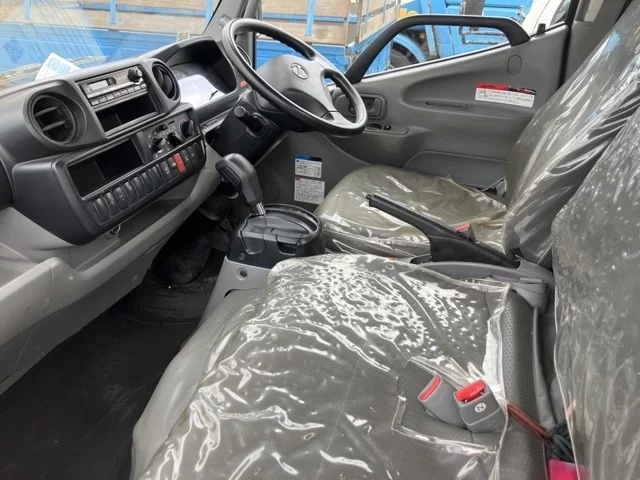 Hino Dutro  с аукциона в Японии