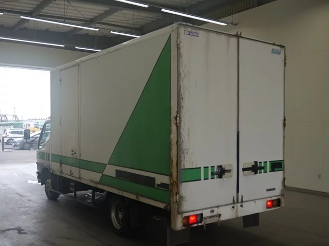 Mitsubishi Fuso Canter  с аукциона в Японии