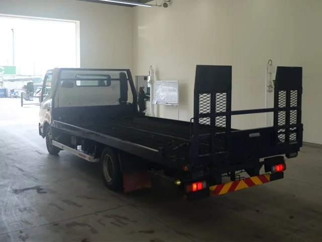 Toyota Dyna  с аукциона в Японии