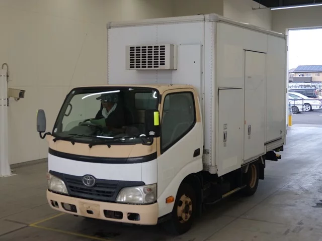Toyota Dyna  с аукциона в Японии