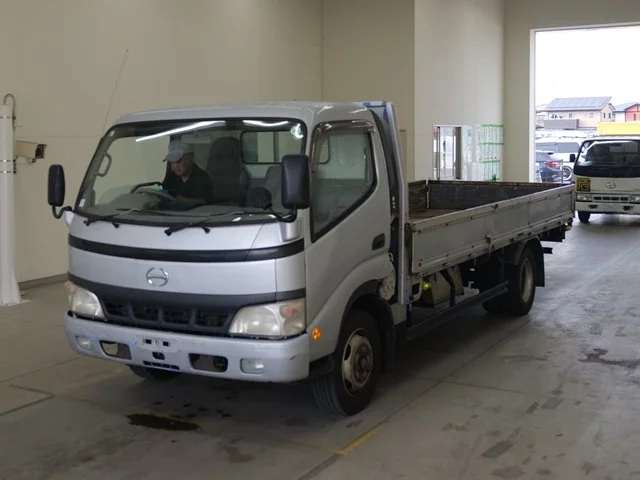 Hino Dutro  с аукциона в Японии