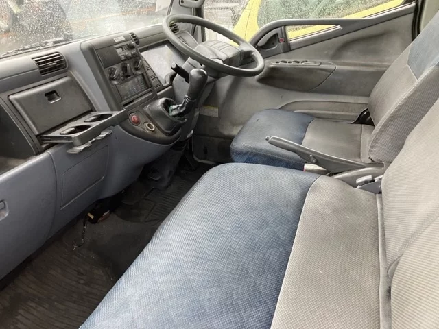 Mitsubishi Fuso Canter  с аукциона в Японии