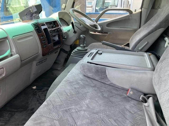 Hino Dutro  с аукциона в Японии