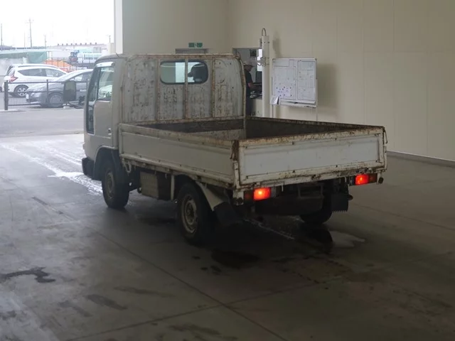 Isuzu Elf  с аукциона в Японии
