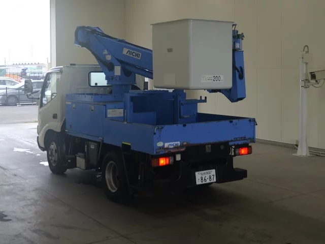Hino Dutro  с аукциона в Японии