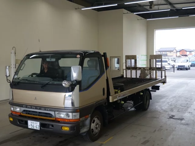 Mitsubishi Fuso Canter  с аукциона в Японии