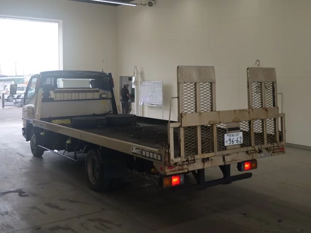 Mitsubishi Fuso Canter  с аукциона в Японии