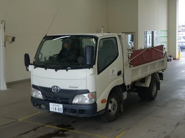 Toyota Dyna  с аукциона в Японии