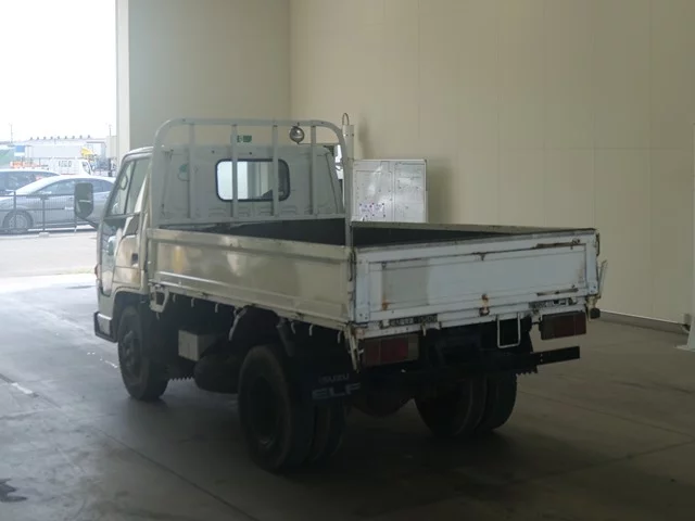 Isuzu Elf  с аукциона в Японии