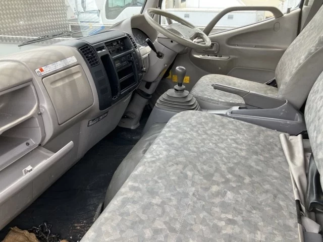 Hino Dutro  с аукциона в Японии