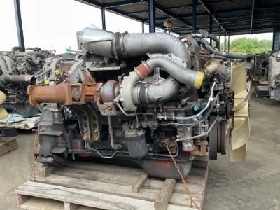 Nissan ENGINE